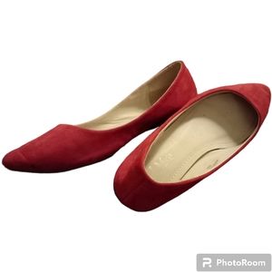 Bella Marie size 8 red velvet ballet flats